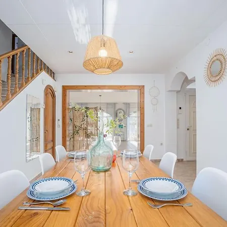 Villa Sm21-gran En La Playa, 4 Habitaciones, Climatizada, Piscina, Barbacoa Y Wifi